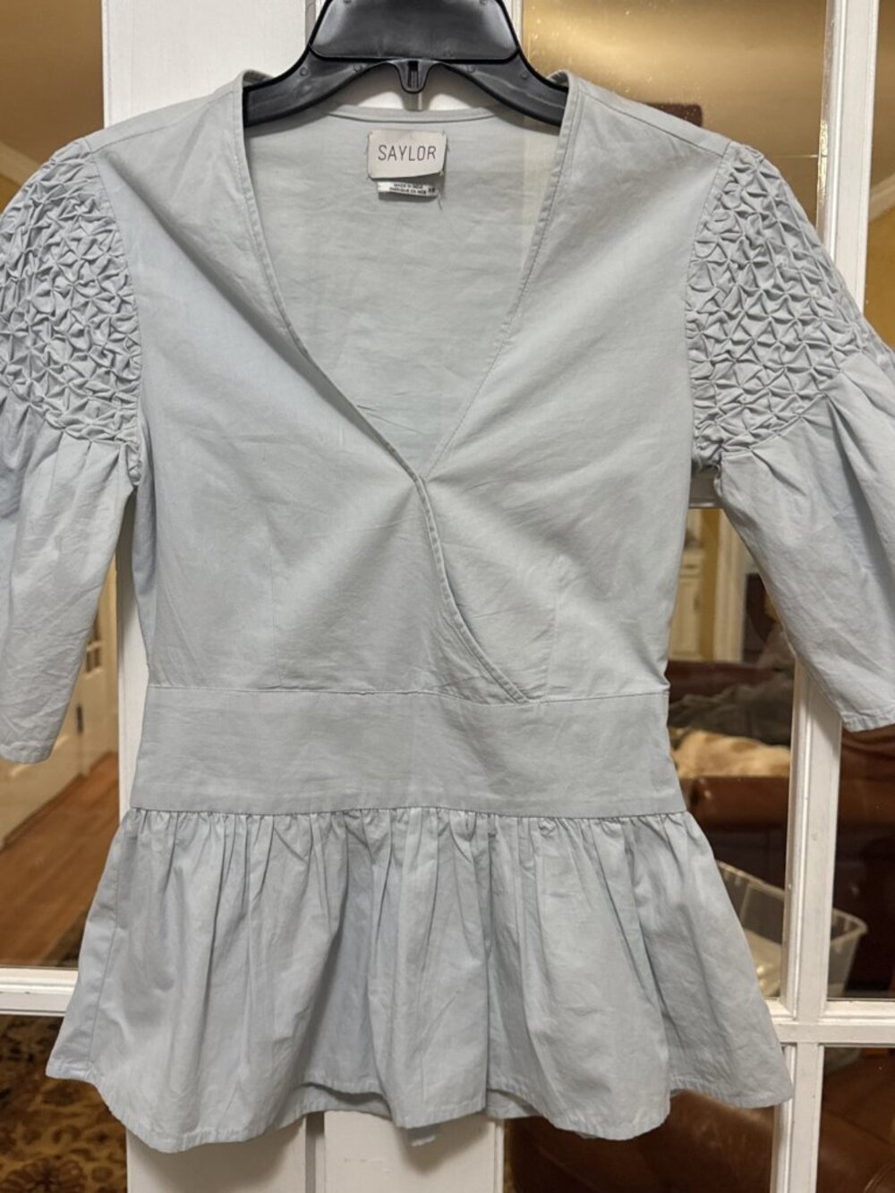 Adorable Saylor Pale Blue Smocked Sleeve Top XS Designer V-Neck Shabby Chic